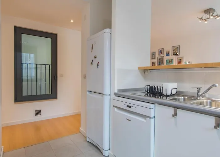 Lovelystay - Family-friendly Downtown