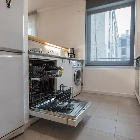 Lovelystay - Family-friendly Downtown